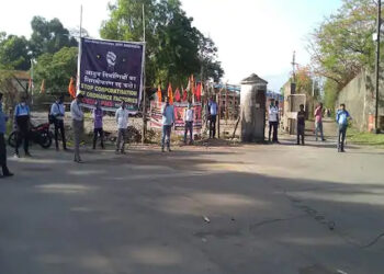 PSU general insurers employees go on strike to protest proposed privatisation