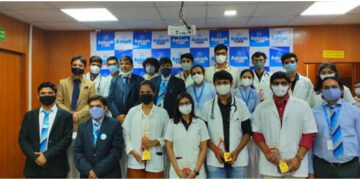 Aakash Educational Services fetes 15 doctor-alumni for their selfless service to society as Corona Warriors