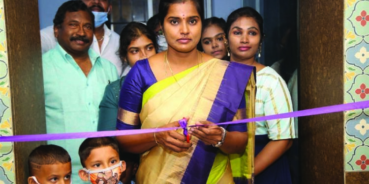 GST Deputy Commissioner Raaja Sheelaa Raajaraajan launches Ponnusamy Hotel Elite at Kilpauk in Chennai