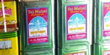 Direct retailers to display edible oil prices prominently; act against hoarding: Centre tell states