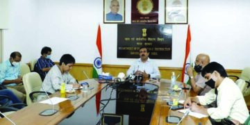 Direct retailers to display edible oil prices prominently; act against hoarding: Centre tell states