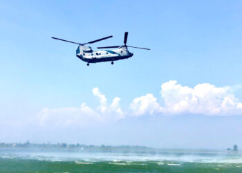 Azadi ka Amrit Mahotsav: Air Force Station Srinagar holds ‘air show’ at Dal Lake in Jammu and Kashmir