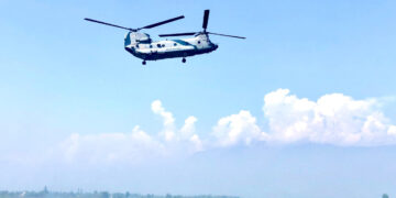 Azadi ka Amrit Mahotsav: Air Force Station Srinagar holds ‘air show’ at Dal Lake in Jammu and Kashmir