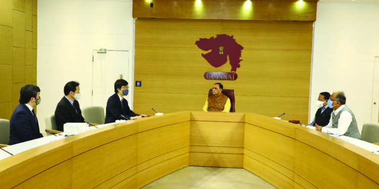 Consul-General of Japan in Mumbai Dr. Fukahori Yasukata calls on Gujarat CM