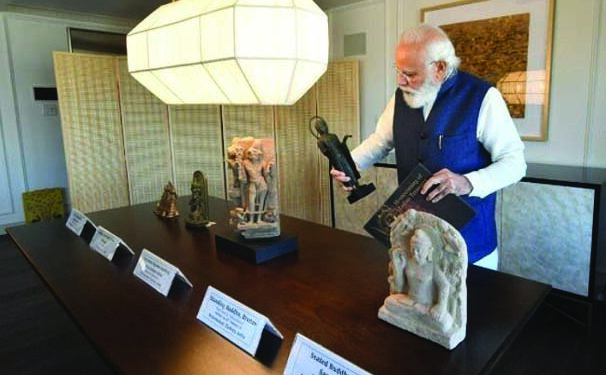 PM Modi to bring back 157 aretfacts, antiquities handed over by US