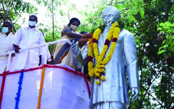 Puducherry Lt Governor, CM pay homage to Tamil poet Bharathi on his 100th death anniversary