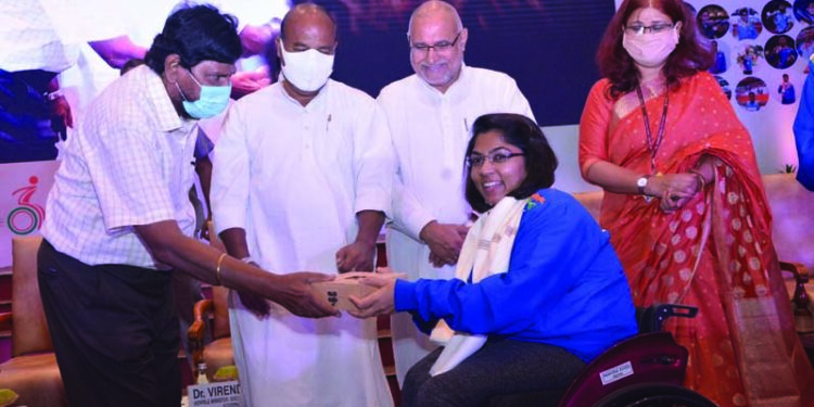 Union Social Justice Minister felicitates Tokyo Paralympics medal winners, coaches