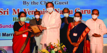 Time has come for India to emerge as knowledge hub, become ‘vishwa guru’ again, says Vice Prez