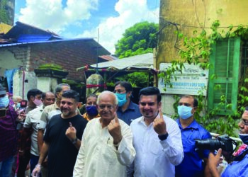 Mamata’s battle royal: Polling ‘peaceful’ in Bhabanipur, 53.32 pc turnout recorded