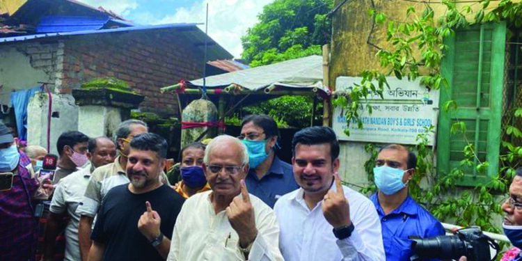 Mamata’s battle royal: Polling ‘peaceful’ in Bhabanipur, 53.32 pc turnout recorded