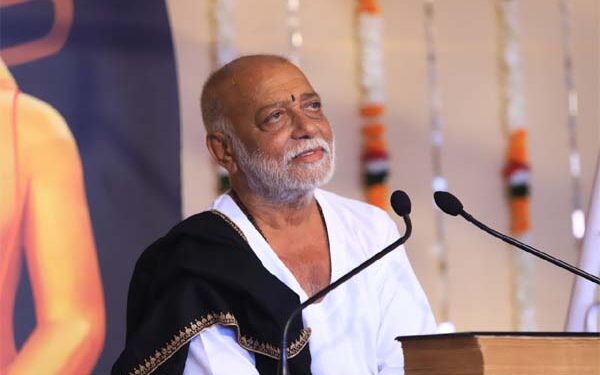 Spiritual leader Morari Bapu promotes sports, announces Rs 20.60 lakh reward for Paralympics athletes