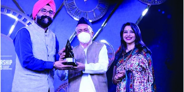 IAA honours AMUL MD Dr R S Sodhi with Business Leader of The Year Award