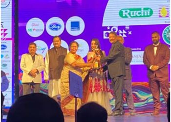 Adani Wilmar MD & CEO Angshu Mallick conferred with Globoil ‘Man of the Year award’