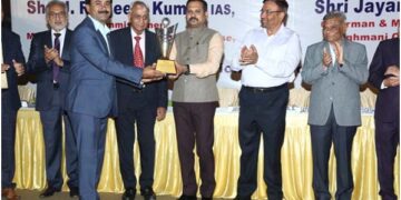 Huntsman Textile Effects wins GDMA’s top exporter of the year award for 2018-19