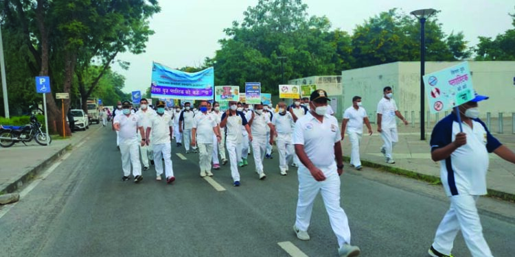 Coast Guard undertakes ‘awareness march’, bike rally against single use plastic in Gujarat
