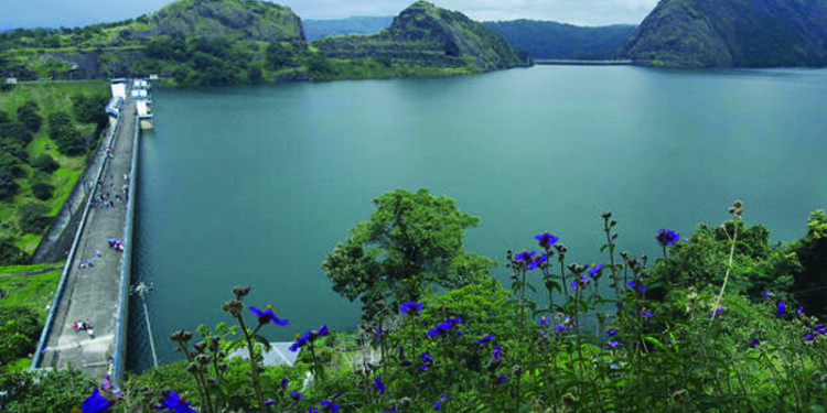 Rain lashes Kerala, claims 27 lives, says govt