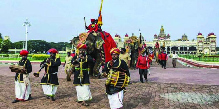 Mysuru Dasara festival begins on Thursday: Negative RT-PCR, vaccine mandatory for officials, artists, says Karnataka govt