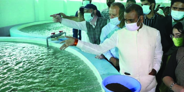 Union Minister L Murugan begins his 3-day visit to Kashmir Valley