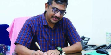 Postings: P Mahesh assumes charge as Senior Deputy GM and CVO of S Rly