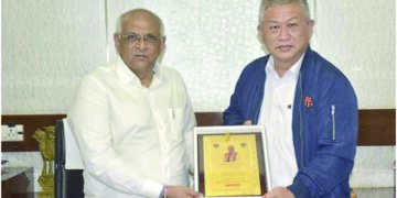 Taiwanese tyre maker Maxxis Group president calls on Gujarat CM Patel