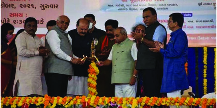 Gujarat CM Patel dedicates state’s first hi-tech six-lane road connecting Vasad with Tarapur