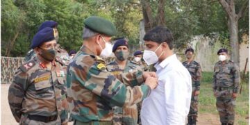 Southern Command GOC-in-C honours IITGN faculty for developing 3D printed defence structures 