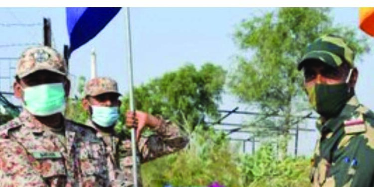 BSF, Pak Rangers exchange sweets, Diwali wishes on borders in Gujarat, Rajasthan