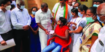 Union MoS Dr L Murugan launches vaccine at doorstep drive in Chennai, urges people to take COVID jabs