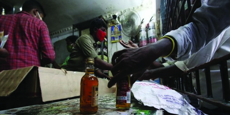 Suspected spurious liquor claims 24 in dry Bihar