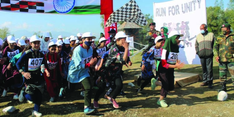142 girls from Ramhall, Taratpora & Kupwara break shackles, take part in ‘Run for Unity’ in Jammu & Kashmir