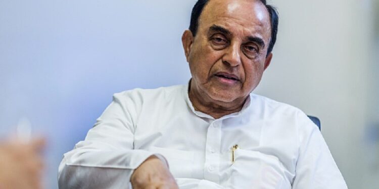 BJP leader Swamy meets Didi, triggers speculations of him joining TMC