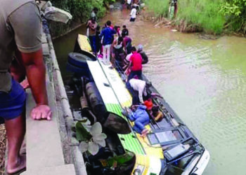 8 killed, including 5 women, as Andhra govt bus plunges into rivulet in West Godavari district
