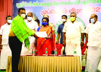 Tamilisai, CM inaugurate Puducherry journalists association, honour senior scribes