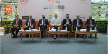 BoB flags-off ‘Green Ride – Ek Pehal Swachh Hawa ki Aur’ with fitness icon Milind Soman