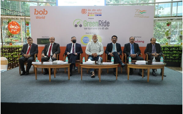 BoB flags-off ‘Green Ride – Ek Pehal Swachh Hawa ki Aur’ with fitness icon Milind Soman