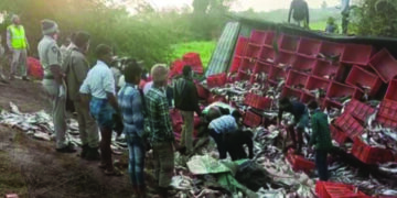 Four dead, three injured as truck turns turtle in Andhra Pradesh