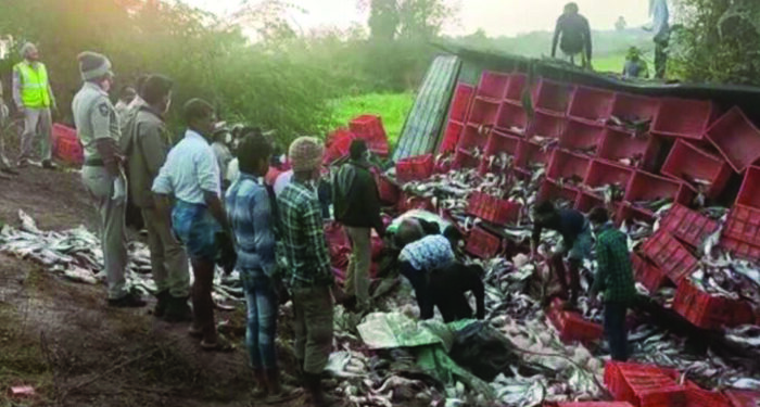 Four dead, three injured as truck turns turtle in Andhra Pradesh