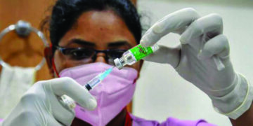 COVID-19: Gujarat logs 10,019 new cases, tally tops 9 lakh; 2 more die