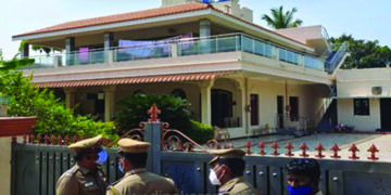 DVAC seizes Rs.2.65 crore cash from former AIADMK Minister KP Anbalagan, sixth prize catch