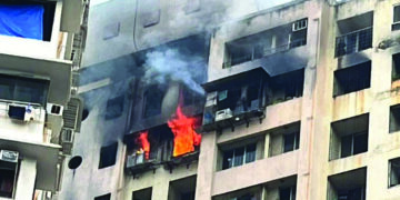 7 dead, 16 injured in massive fire in central Mumbai high-rise