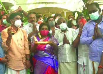 Pondy Lt Guv plays good samaritan, helps injured woman in Chennai get hospitalised