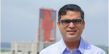 IITGN Officiating Director Prof Amit Prashant wins Gopal Ranjan Technology Award 2021