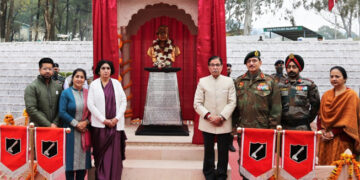 Kargil War Hero Capt Vikram Batra’s parents unveil his ‘bust’  at Palampur Military Station