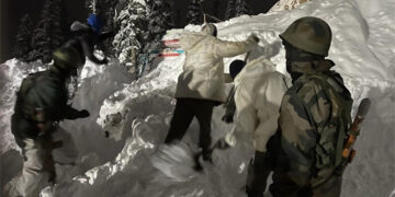 Army, GREF rescue 30 civilians trapped in 2 avalanches near NC Pass in Tangdhar
