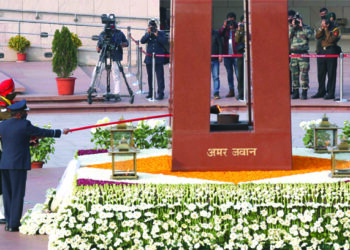 Amar Jawan Jyoti at India Gate merged with National War Memorial flame in full military tradition