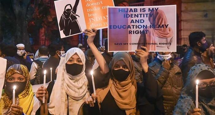 Police detain 12 VHP activists for protesting against girls wearing hijab at Surat school