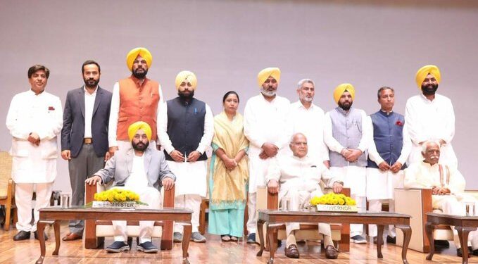 10 AAP MLAs, including a woman, inducted into Bhagwant Mann-led cabinet in Punjab