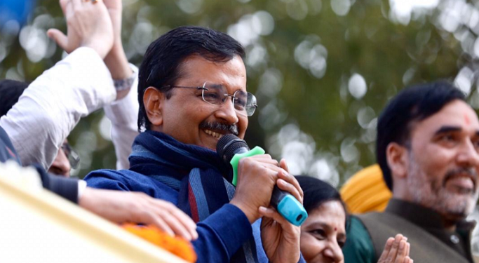 Kejriwal, Mann pray at Golden Temple before AAP roadshow; Sisodia, Chadha accompanying Kejriwal