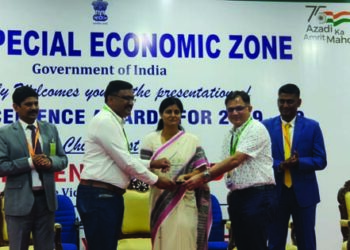 VP Naidu confers Export Excellence Award on Kovai.co under the IT/ITES among SEZ Units