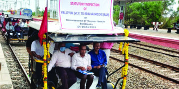 SR Commissioner of Railway Safety conducts inspection of Valliyur – Aralvaymoil section